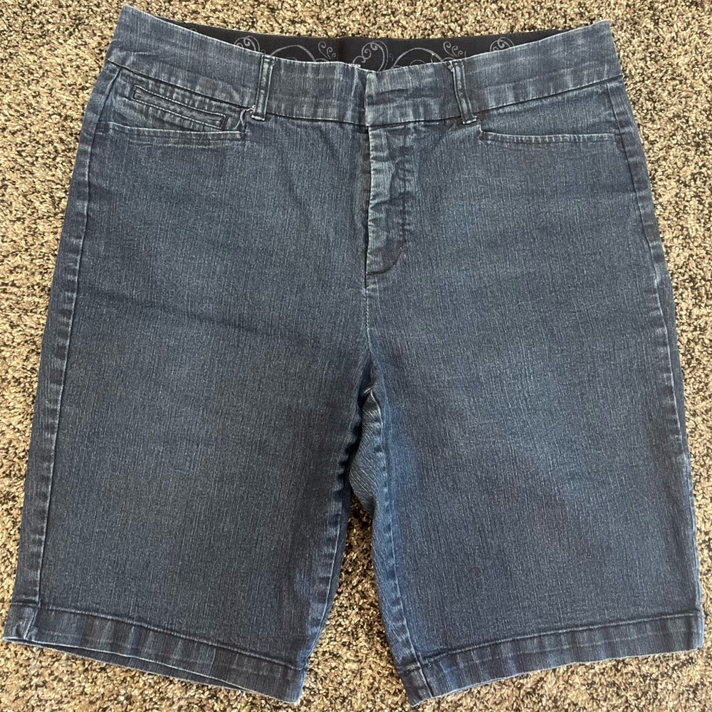 Women’s JM Collection Navy shorts